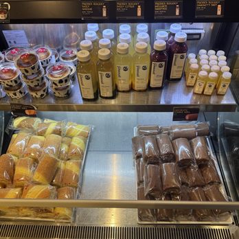 85°C Bakery Cafe-Bellevue - Drinks and rolls - Bakeries Near Me - Bellevue, Washington