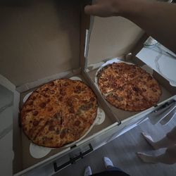 Iggy's Pizza Shop - 2 Large pepperoni 1 half mushroom