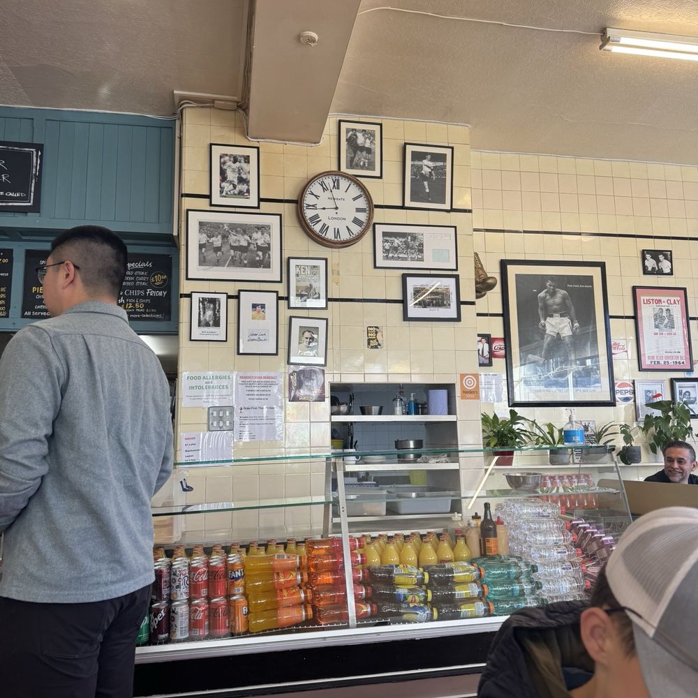 Regency Café - Cafes Near Me - London, XGL