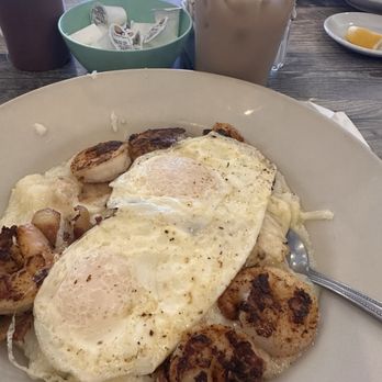 Three Little Birds Cafe - Shrimp and Grits - Cafes Near Me - Stuart, Florida