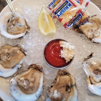 Big B’s Fish Joint - Oysters! $1 each during happy hour - Seafood Near Me - Atlanta, Georgia