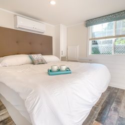 Sun Outdoors Old Orchard Beach Downtown - Cottage Bedroom