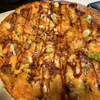 Brewsters - BBQ Chicken Flatbread - New American Near Me - Twinsburg, Ohio Brewsters - BBQ Chicken Flatbread - New American Near Me - Twinsburg, Ohio