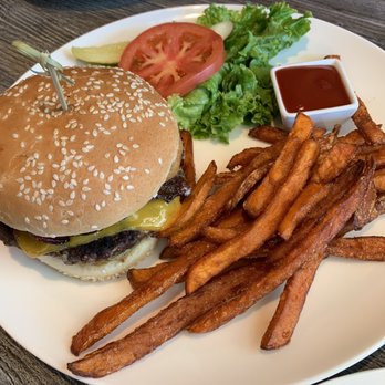Tri Valley Bistro - Classic Burger - Breakfast & Brunch Near Me - Pleasanton, California