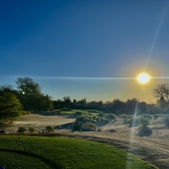 Desert Willow Golf Resort - Approaching sun set on tge fire cliffe - Golf Near Me - Palm Desert, California