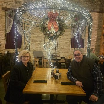Babe's Chicken Dinner House - Chicken Shop Near Me - Granbury, Texas Babe's Chicken Dinner House - Chicken Shop Near Me - Granbury, Texas