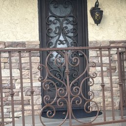 Garage door.. Garage door..
