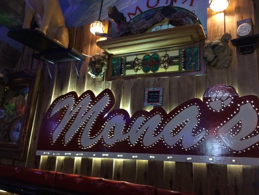 Mona's by null