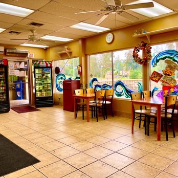 Ra Mona Lisa - Inside - Pizza Near Me - Ramona, California Ra Mona Lisa - Inside - Pizza Near Me - Ramona, California