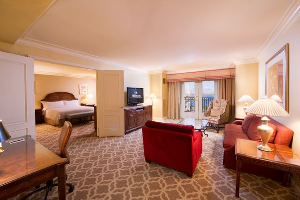 Hilton Lake Las Vegas Resort & Spa by null