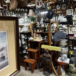 Waterside Antique Centre - 2nd floor
