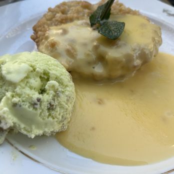 The Grand by Concerto - Apple crumble - Modern European Near Me - London, XGL The Grand by Concerto - Apple crumble - Modern European Near Me - London, XGL