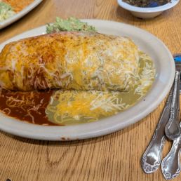 Lupita's - food, wraps, burritos and wraps, burrito - Mexican Near Me - Pasadena, California