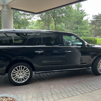 UFA Transit - SUV Executive - Town Car Service Near Me - Colorado Springs, Colorado UFA Transit - SUV Executive - Town Car Service Near Me - Colorado Springs, Colorado