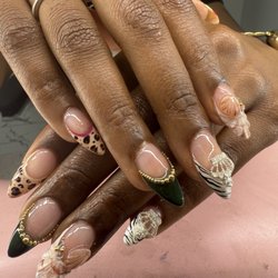 Big Lexx Studios - Gel X w design Medium $85