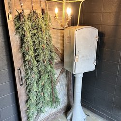 417 Vintage Market & Supply