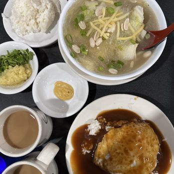 Tip Top Motel Cafe & Bakery - Loco Moco and Oxtail Soup - Hotels Near Me - Lihue, Hawaii Tip Top Motel Cafe & Bakery - Loco Moco and Oxtail Soup - Hotels Near Me - Lihue, Hawaii