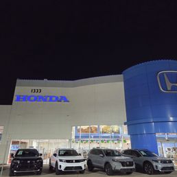 Exterior outside entrance of Showcase Honda - Phoenix, Arizona Exterior outside entrance of Showcase Honda - Phoenix, Arizona