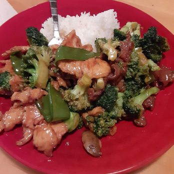Fu Kee Express - One side is Chicken Mix Veg, and the other is Beef Broccoli - Chinese Near Me - Raleigh, North Carolina Fu Kee Express - One side is Chicken Mix Veg, and the other is Beef Broccoli - Chinese Near Me - Raleigh, North Carolina