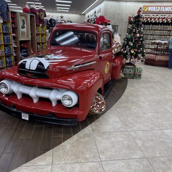 Buc-ees - Gas Stations Near Me - Auburn, Alabama