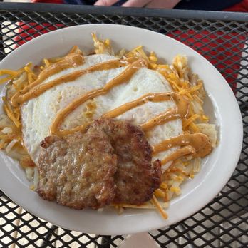 The Filling Station - Eureka Hash with sausage - American Near Me - Eureka Springs, Arkansas