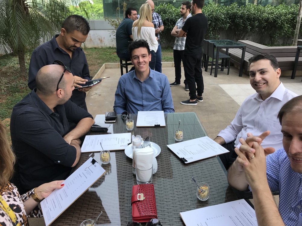 SKY HALL TERRACE BAR Av. Presidente