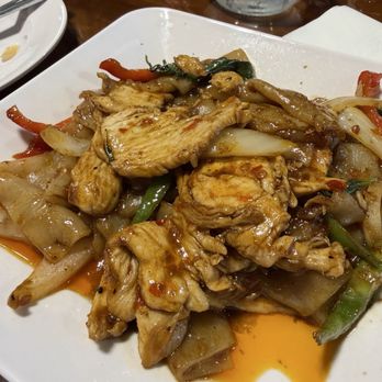 Elephant #8 Thai Taste - Pad Kee Mao with Chicken - Thai Near Me - Slippery Rock, Pennsylvania Elephant #8 Thai Taste - Pad Kee Mao with Chicken - Thai Near Me - Slippery Rock, Pennsylvania