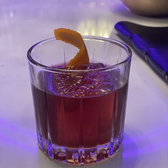 Nitro Beverage Lounge - Coffee & Tea Near Me - Madison, Wisconsin