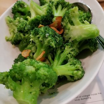 dan modern chinese - Broccoli with garlic - Dim Sum Near Me - Pasadena, California