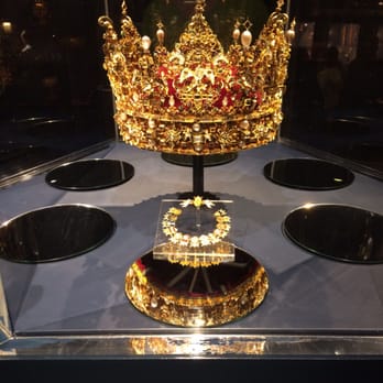 Rosenborg - King Christian IV's Crown, 1596 AD. - Museums Near Me - København K, 84 Rosenborg - King Christian IV's Crown, 1596 AD. - Museums Near Me - København K, 84