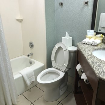 HOLIDAY INN EXPRESS FORSYTH - Updated August 2025 - 43 Photos & 29 ...