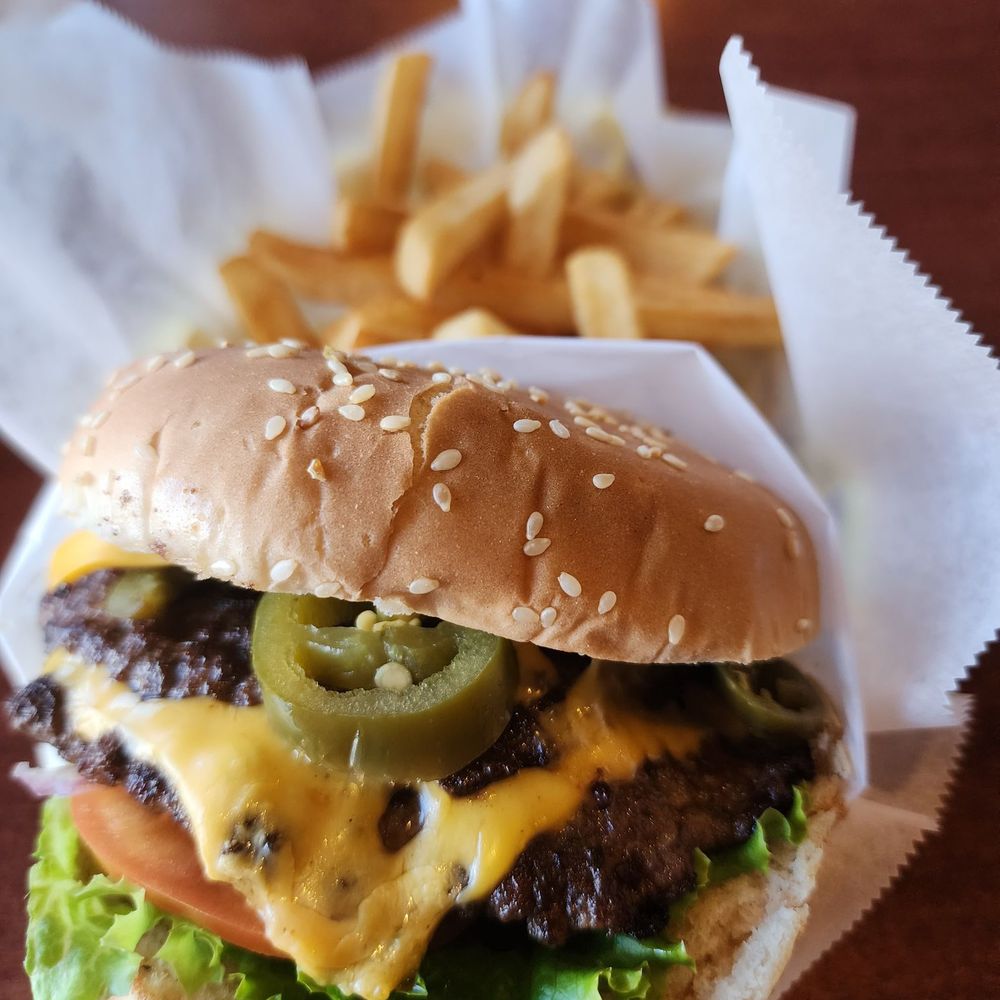 Monster burger with jalapeños Monster burger with jalapeños