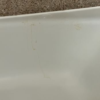 Beachcomber Resort & Club - Disgusting look bottom right of tub - Resorts Near Me - Pompano Beach, Florida Beachcomber Resort & Club - Disgusting look bottom right of tub - Resorts Near Me - Pompano Beach, Florida