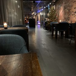Linnankellari - Restaurant has so much space