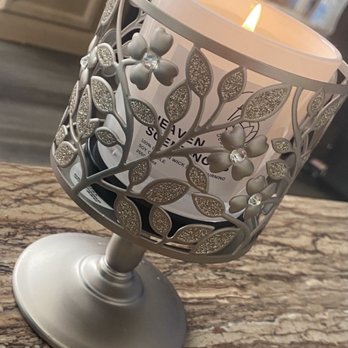 Rani Beauty Clinic - Heaven scent candle that I bought literally smells like heaven lol :) - Laser Hair Removal Near Me - Renton, Washington