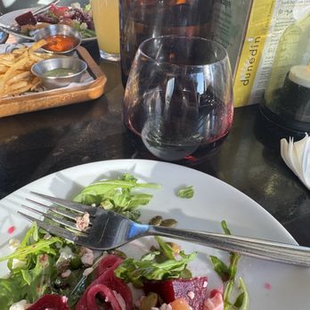 Dunedin New Zealand Eats - Salad - Burgers Near Me - San Diego, California