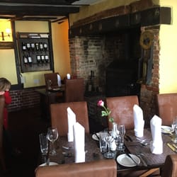 The Star & Eagle Hotel - 14th. Century Restaurant & Inn