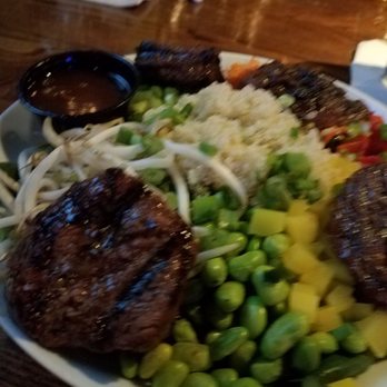 Napper Tandy's - Thai Asian Salad - Irish Near Me - Walpole, Massachusetts