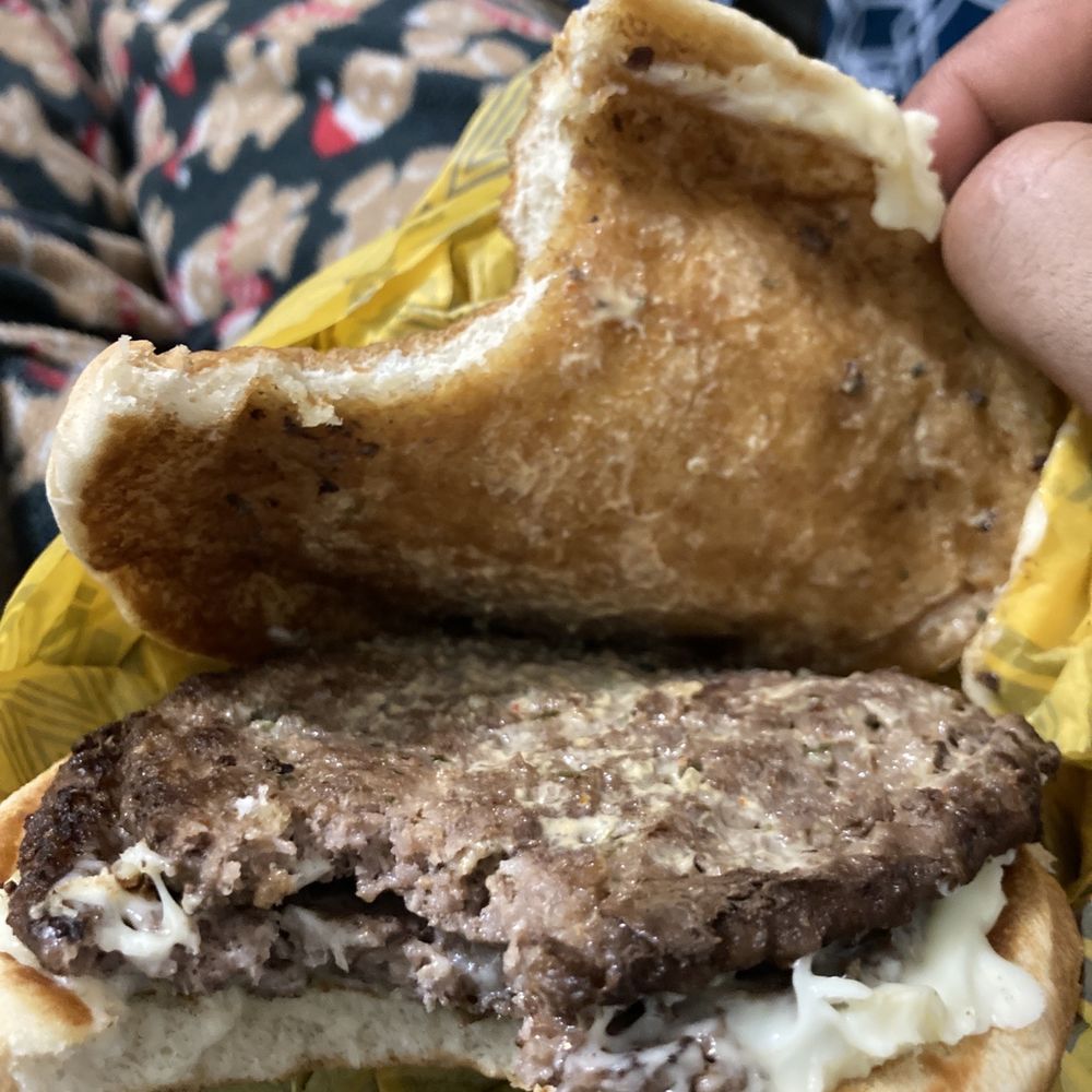 Burger with no sauce or onions Burger with no sauce or onions