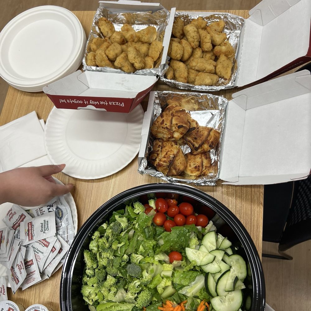 Mountain Mike's Pizza - Garden Salad, Plain Boneless Wings & Garlic Knots - Chicken Wings Near Me - Pasadena, California Mountain Mike's Pizza - Garden Salad, Plain Boneless Wings & Garlic Knots - Chicken Wings Near Me - Pasadena, California