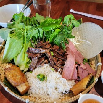 Lang Viet - Bun combo tray. - Vietnamese Near Me - Kent, Washington Lang Viet - Bun combo tray. - Vietnamese Near Me - Kent, Washington