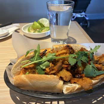 Mama Hong's Vietnamese Kitchen - Burbank - Bahn mi - Vietnamese Near Me - Burbank, California Mama Hong's Vietnamese Kitchen - Burbank - Bahn mi - Vietnamese Near Me - Burbank, California