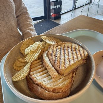 Rendezvous Cafe - Cafes Near Me - Cumming, Georgia