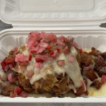 Que Lo Que Dominican Kitchen - Mofongo de cerdo y pico de gallo - Dominican Near Me - Lindenhurst, New York Que Lo Que Dominican Kitchen - Mofongo de cerdo y pico de gallo - Dominican Near Me - Lindenhurst, New York