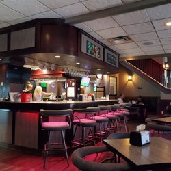 Rossco's Pub - Full bar