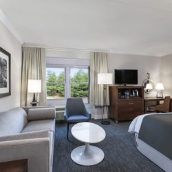 Wyndham Hamilton Park Hotel and Conference Center - Newly renovated Junior Suite