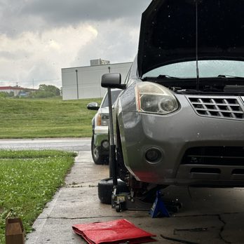 Lube 2 U KC - We try not to work in the rain. Unsafe for us and our equipment, and a hazard for your vehicle. - Auto Repair Near Me Lube 2 U KC - We try not to work in the rain. Unsafe for us and our equipment, and a hazard for your vehicle. - Auto Repair Near Me