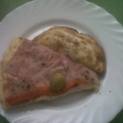 Le Pastel - Las empanadas vienen con el sabor escrito.