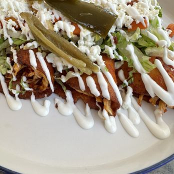 Perla - Enchiladas michoacanas - 3 chickens - Tapas/Small Plates Near Me - Santa Ana, California