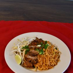 Bangkok Thai Food Express - Crispy Duck Pad Thai